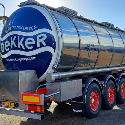 Renovatie Dekker Burg Trailer Service